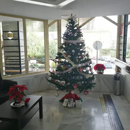 Aparthotel Benal 2*