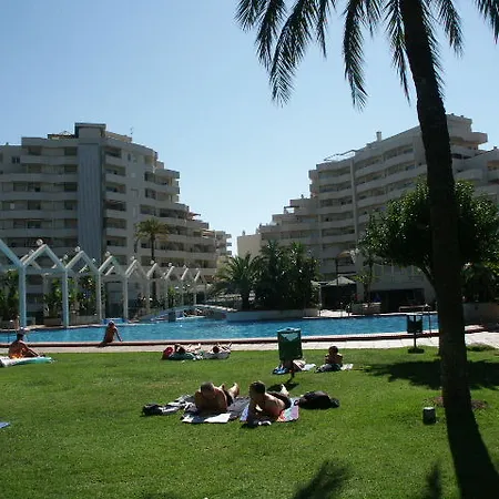 Benal Aparthotel 2*